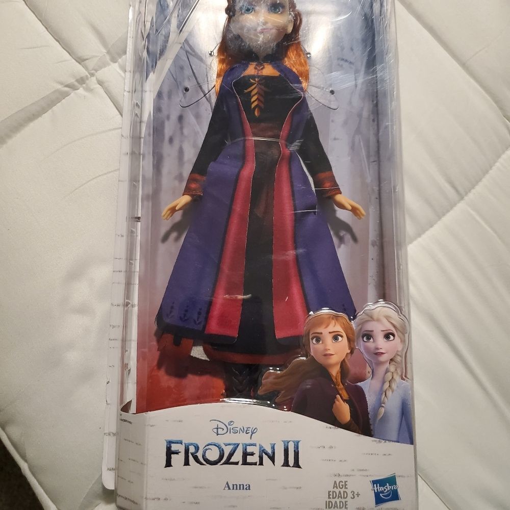 Disney Frozen Anna doll NIB